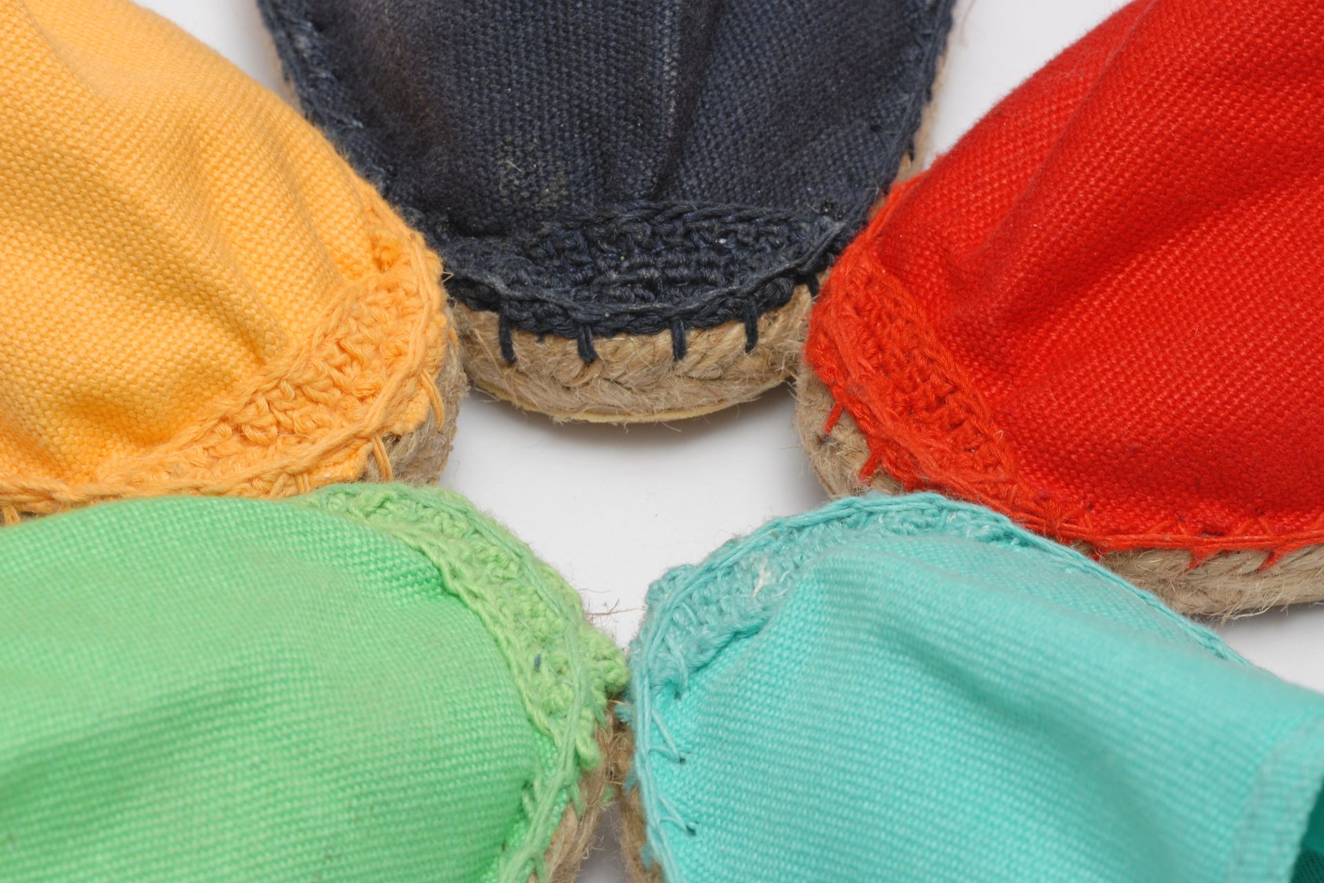 Espadrilles pour femmes : tendances et bons plans espadrilles couleurs vives