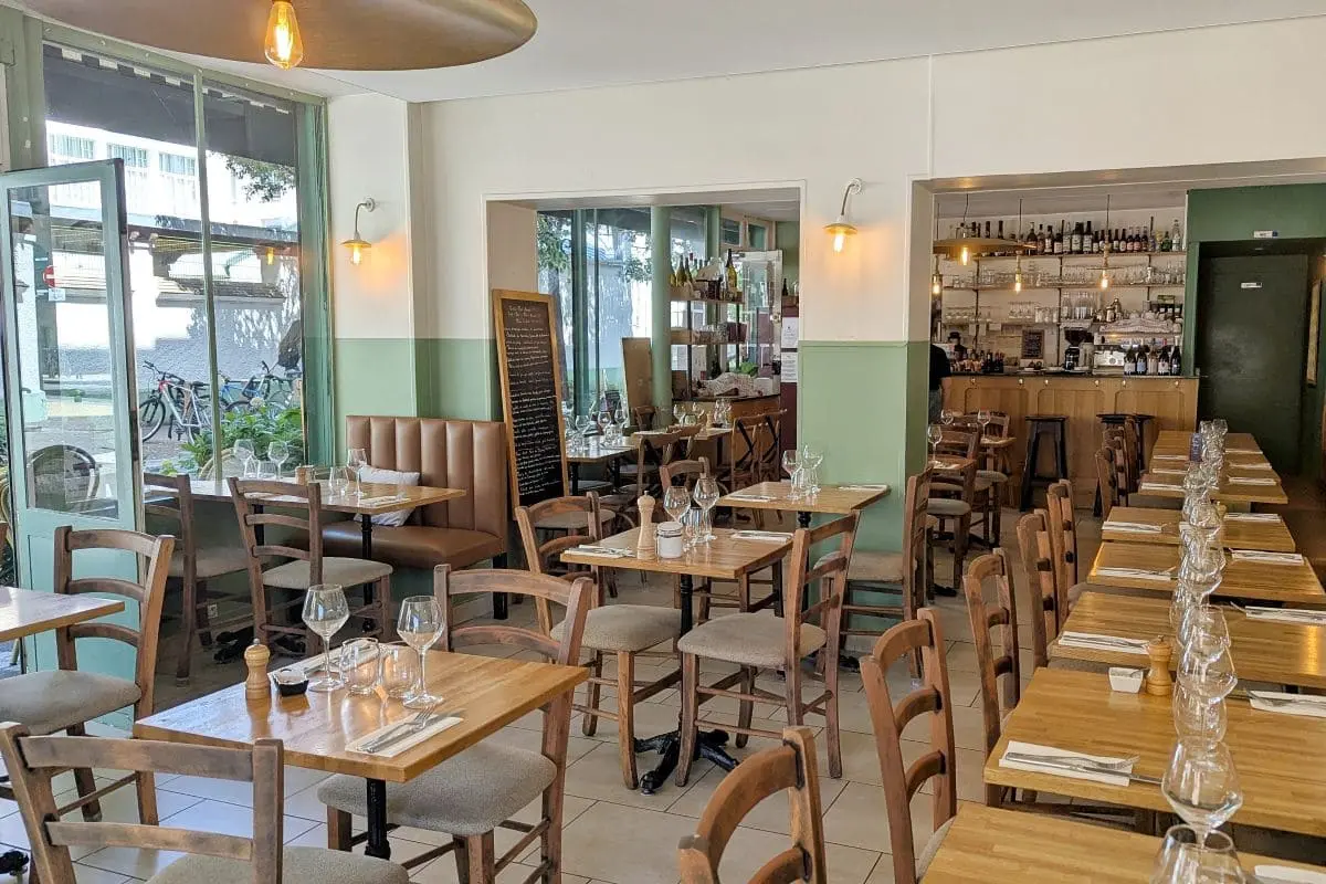 L’Andouille à Puteaux : j’ai testé cette terrasse bretonne l andouille puteaux salle interieure