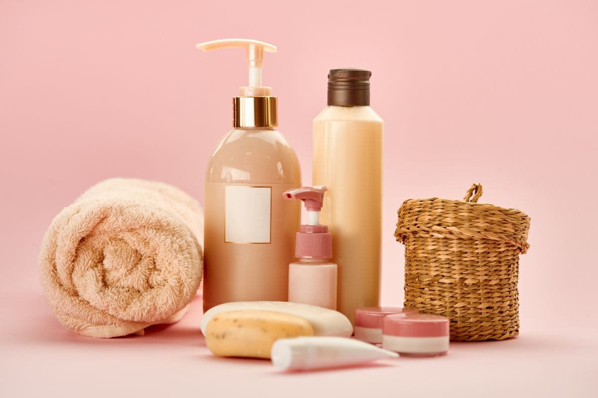 8 astuces pour limiter l’apparition des pellicules adopter une routine cheveux simple