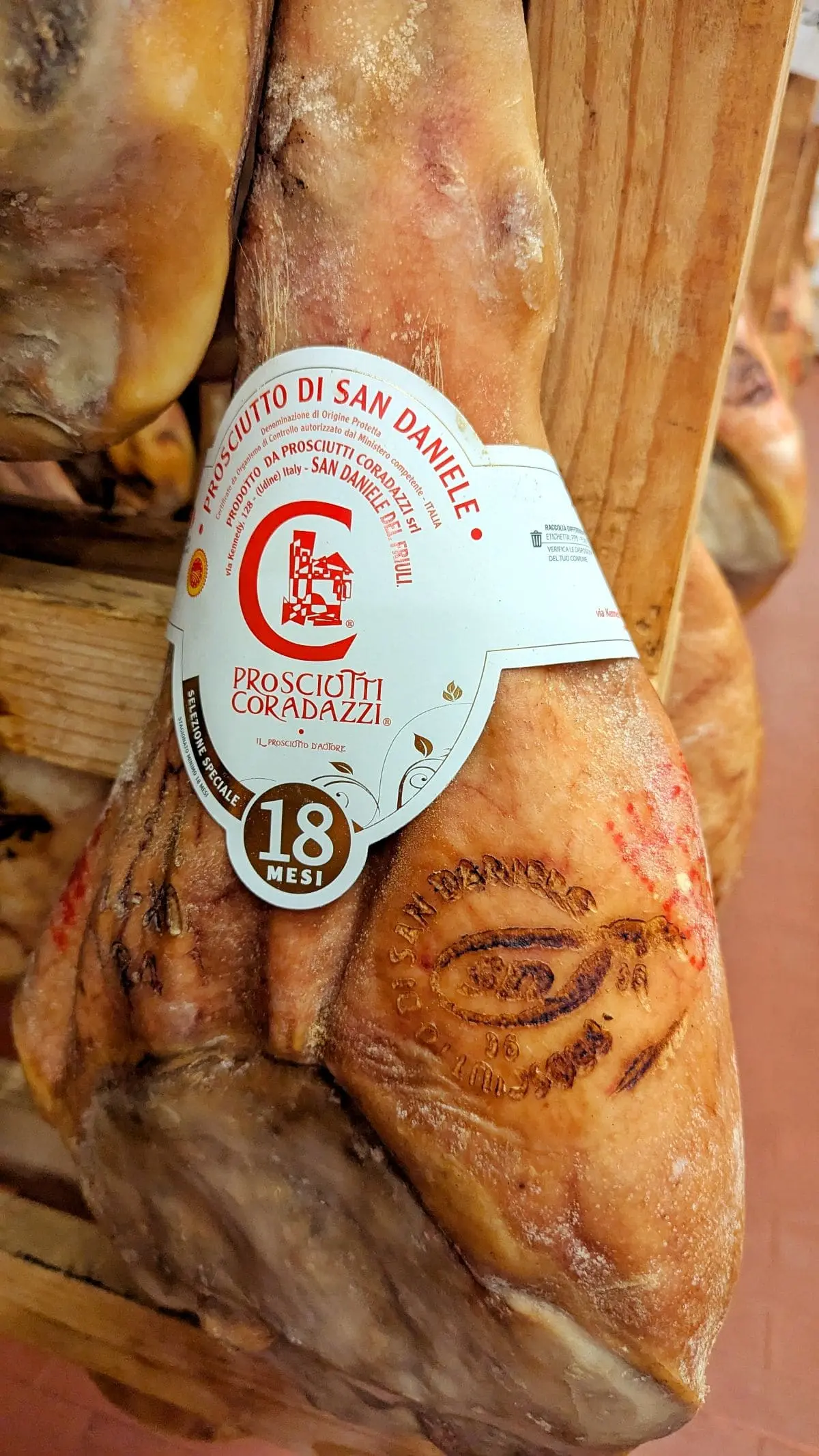 À la découverte du Prosciutto di San Daniele AOP cuisse entiere de Prosciutto di San Daniele AOP coradazzi