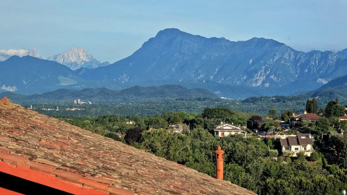 À la découverte du Prosciutto di San Daniele AOP san daniele del friuli village des pre alpes