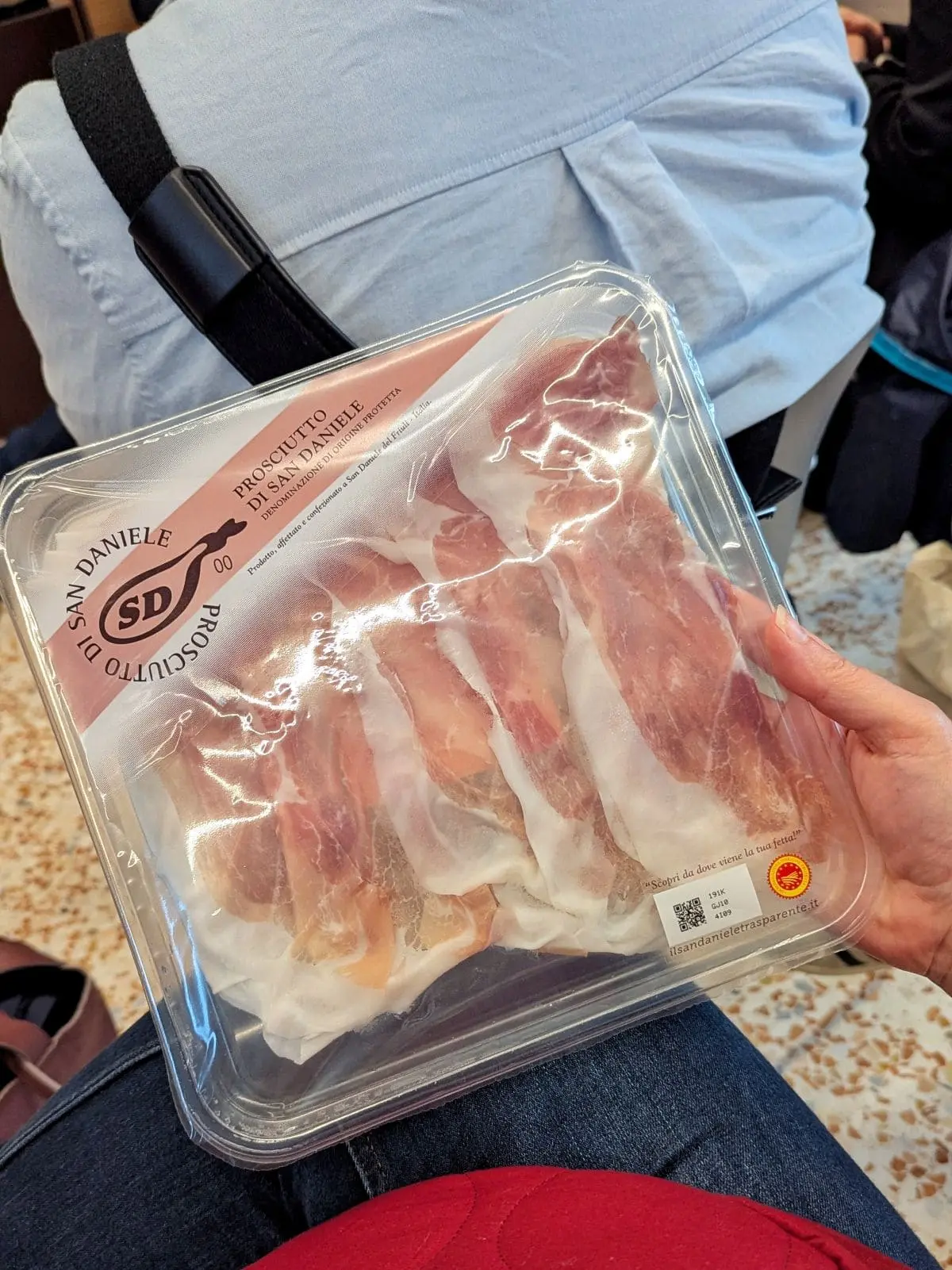À la découverte du Prosciutto di San Daniele AOP paquet de tranches de jambon pre decoupees de prosciutto di san daniele