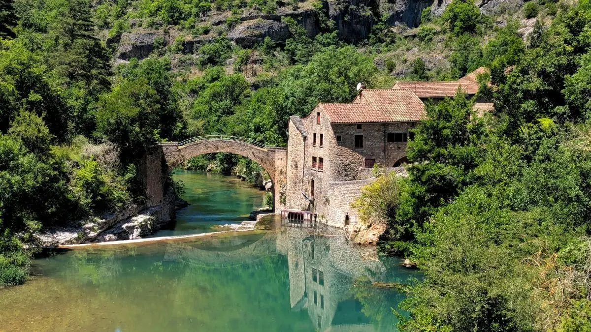 Visiter les Remparts du Larzac : escapade en Aveyron gorges de la dourbie dans l aveyron