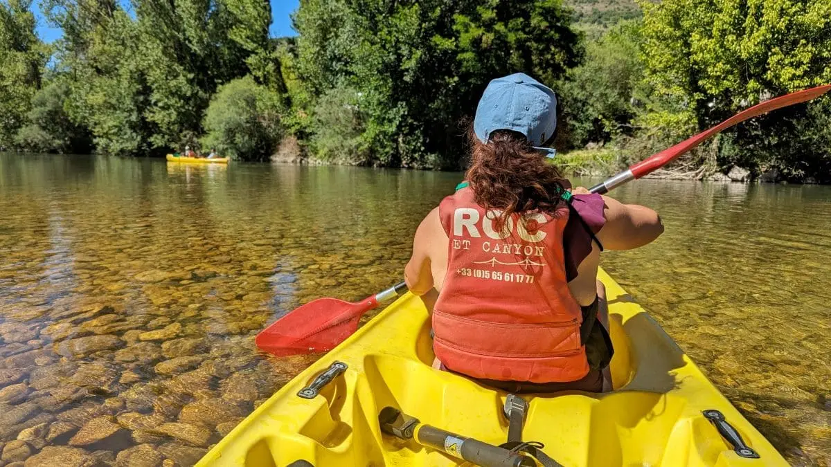 Visiter les Remparts du Larzac : escapade en Aveyron sortie en canoe sur la dourbie