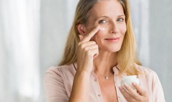 Vieillissement cutané : pourquoi réparer sa peau est aujourd&rsquo;hui aussi important que l&rsquo;hydrater