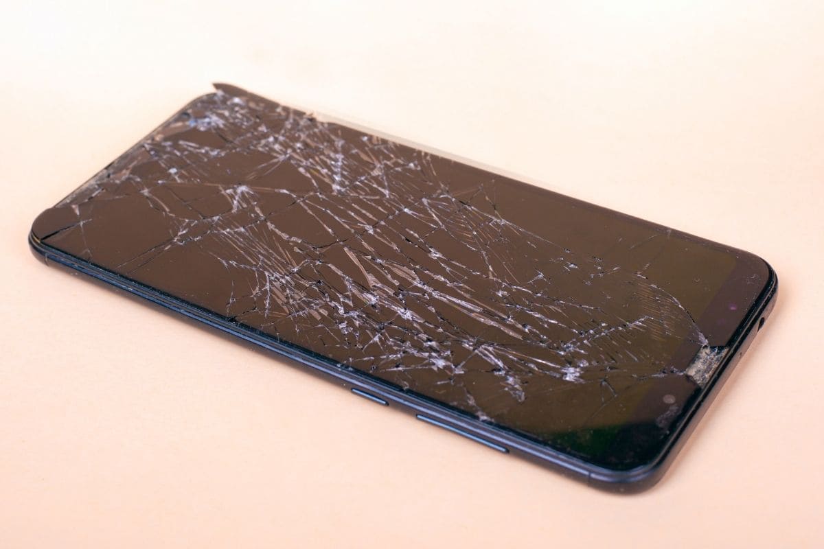 Comment protéger ses données avant de faire réparer son téléphone ? telephone casse et complement inaccessible