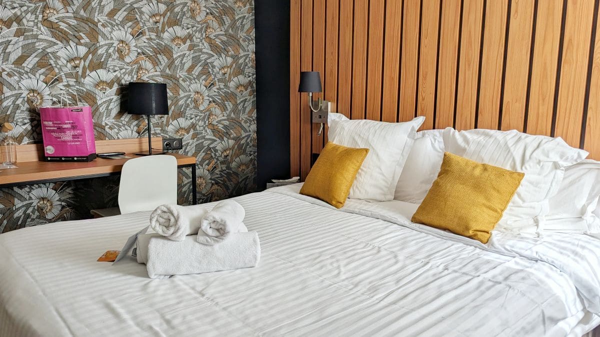 chambre 113 au best western cote des sables a plouescat
