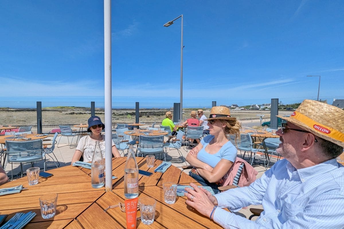 terrasse du restaurant meme lilia a plouguerneau